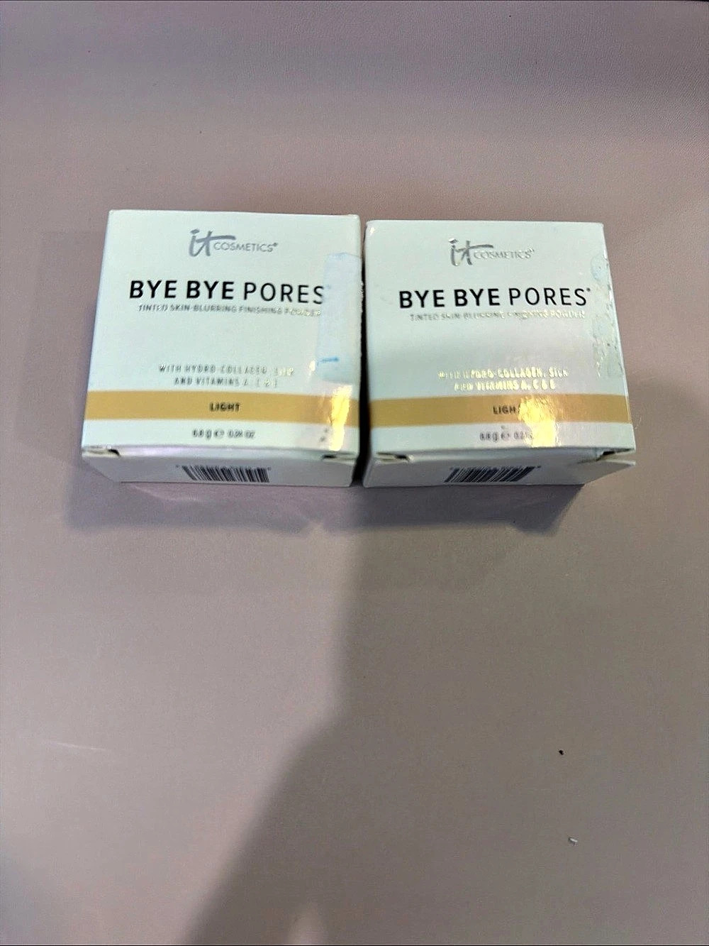 2-IT Cosmetics Bye Pores Tinted Skin-Blurring Finishing Powder Pressed Setting.